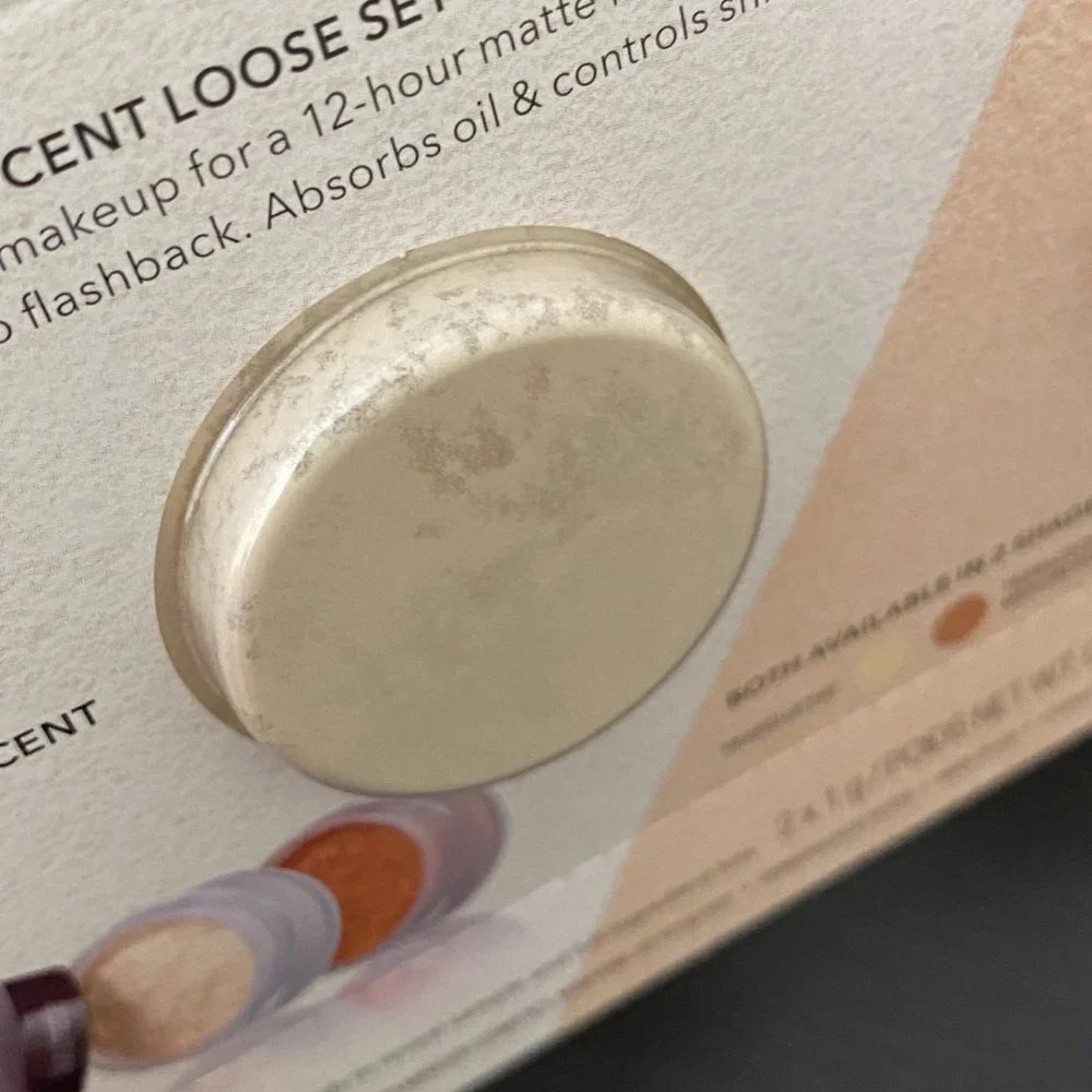 Laura Mercier Translucent Setting Powder duo (Matte finish & Glow finish)